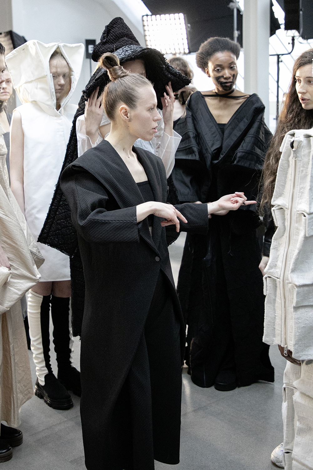 , DZHUS AW23: Metamorphosis on the Runway at Berlin Fashion Week, Liminul Magazine