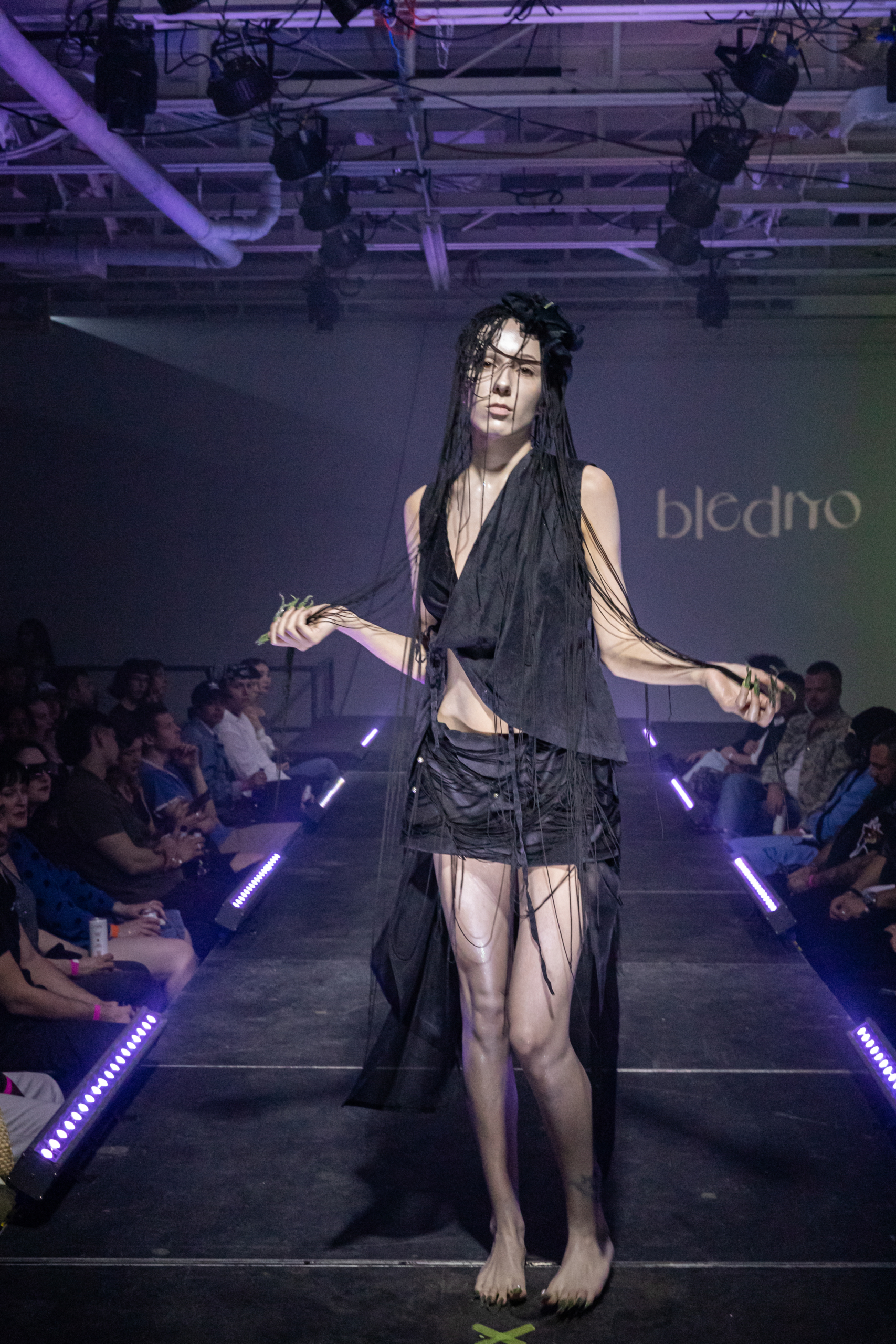 ONSHOW, Lignes De Fuite Presents: ONSHOW SS25, Liminul Magazine