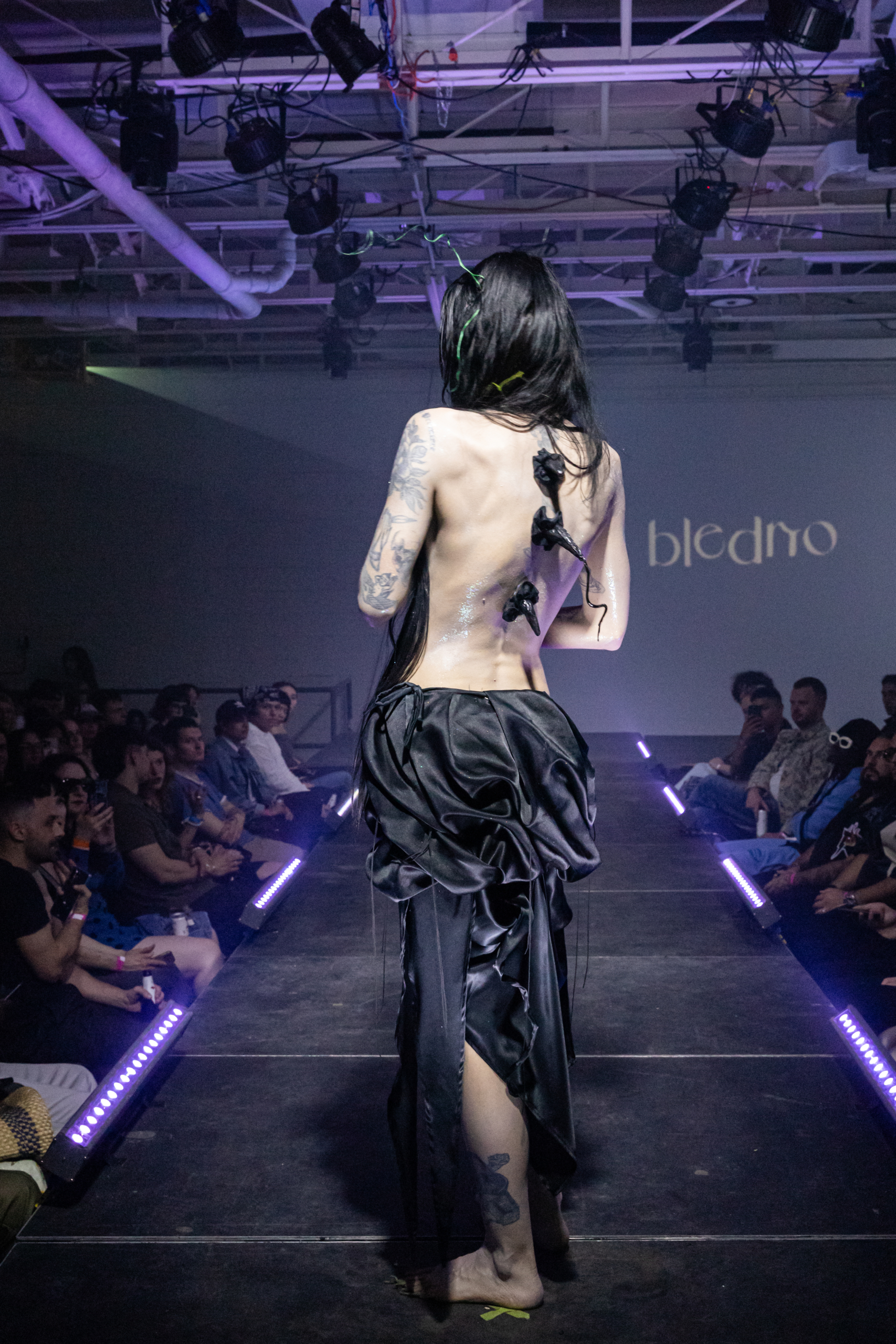ONSHOW, Lignes De Fuite Presents: ONSHOW SS25, Liminul Magazine